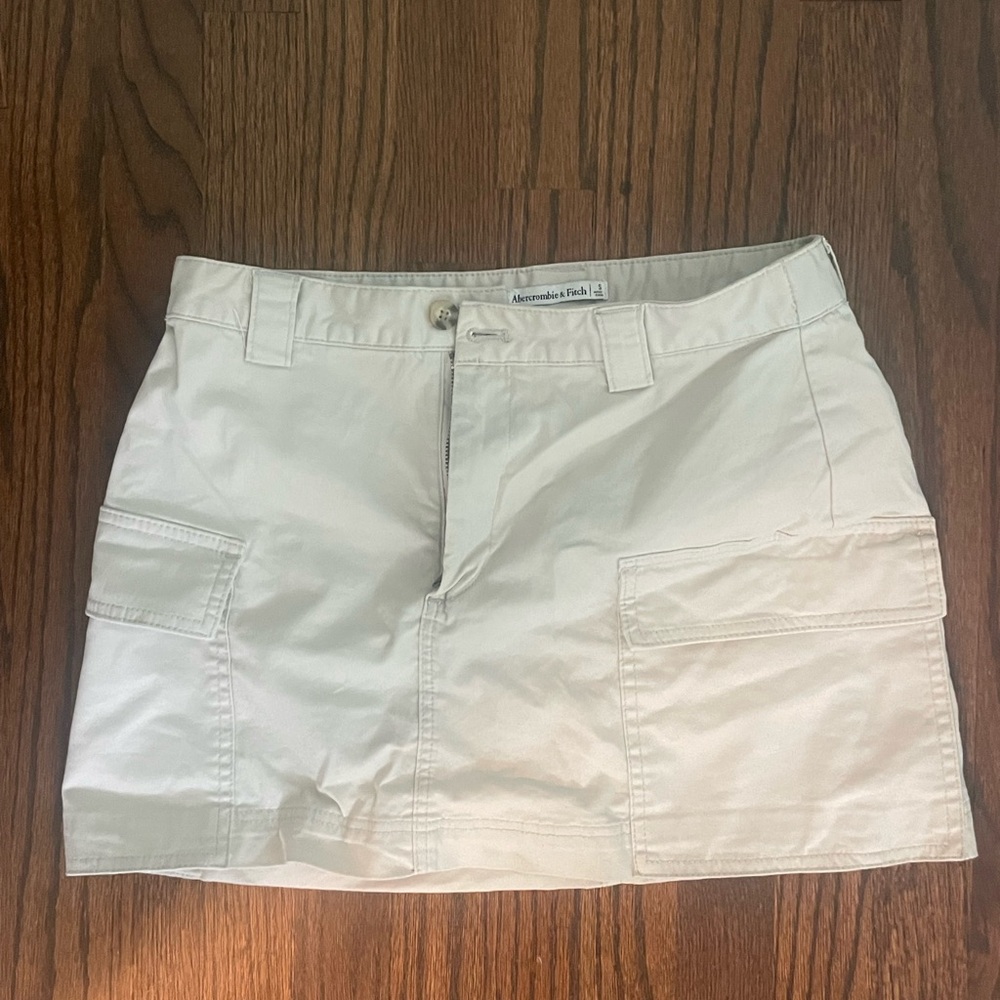 Abercrombie cargo skirt - perfect condition